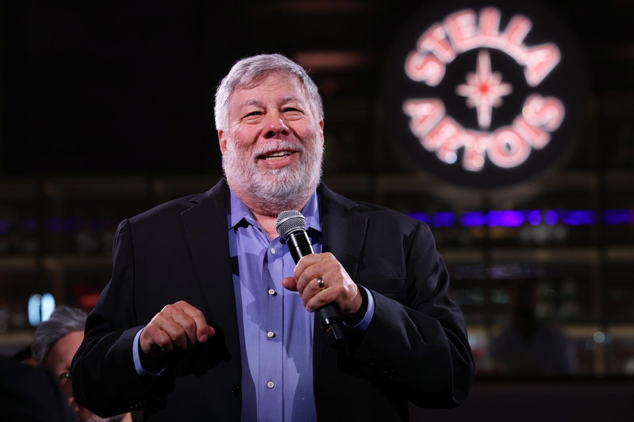 Steve-Wozniak-Prince-Harry-And-800-Others-Want-A-Ban-On-AI-‘Superintelligence