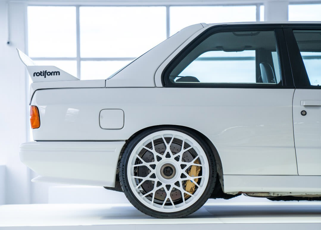 This-BMW-E30-Packs-Modern-M4-Power—And-BMW-Loves-It