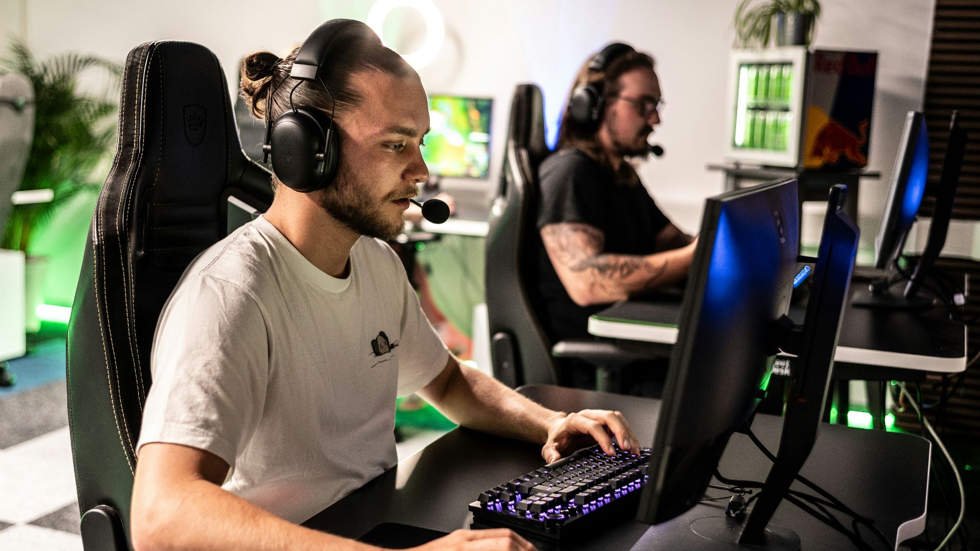 20-Times-eSports-Gamers-Were-Caught-Cheating