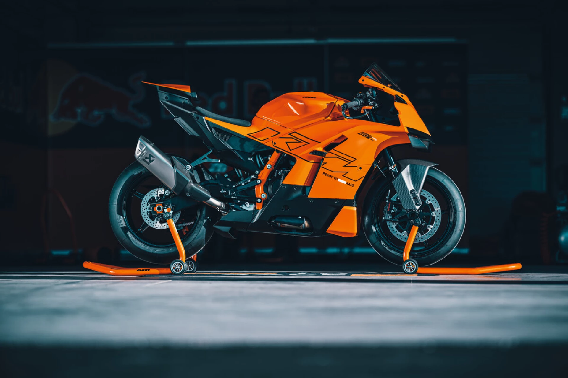 KTM-Roars-Back-Into-The-Supersport-Scene-With-The-990-RC-R