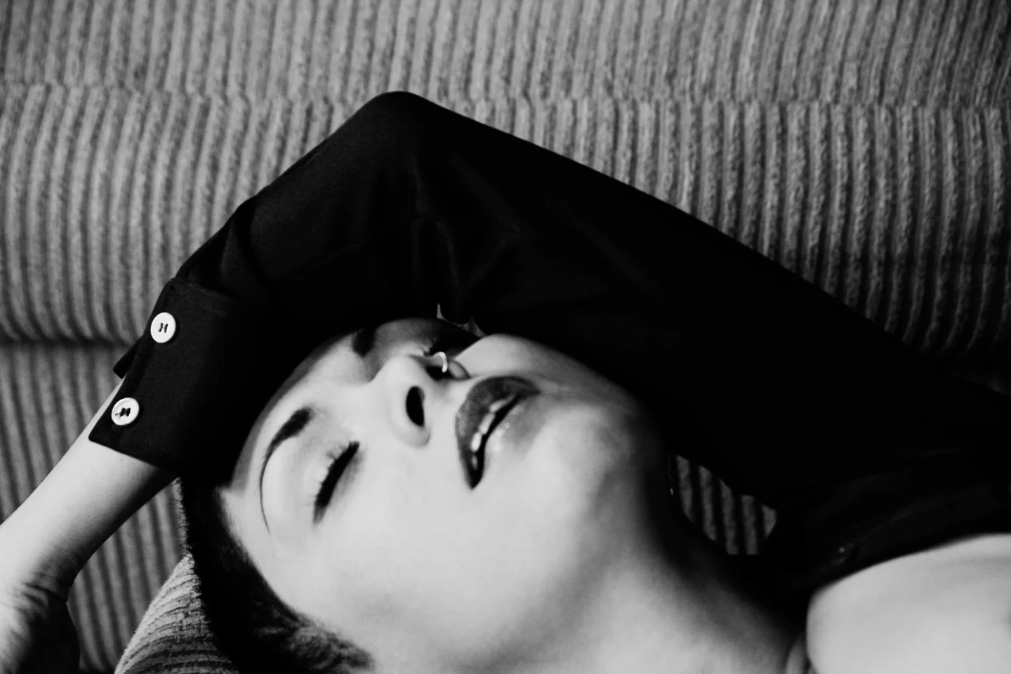 We-Asked-Women-To-Share-Exactly-What-They-Do-To-Orgasm