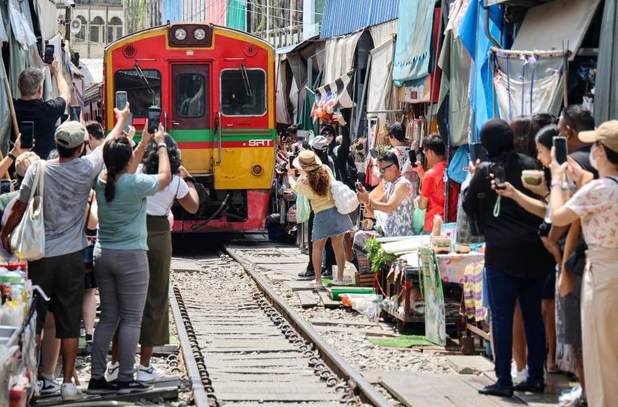 ‘Second-Home-Filipino-Perspectives-On-Thailand-Work-Culture-And-Community