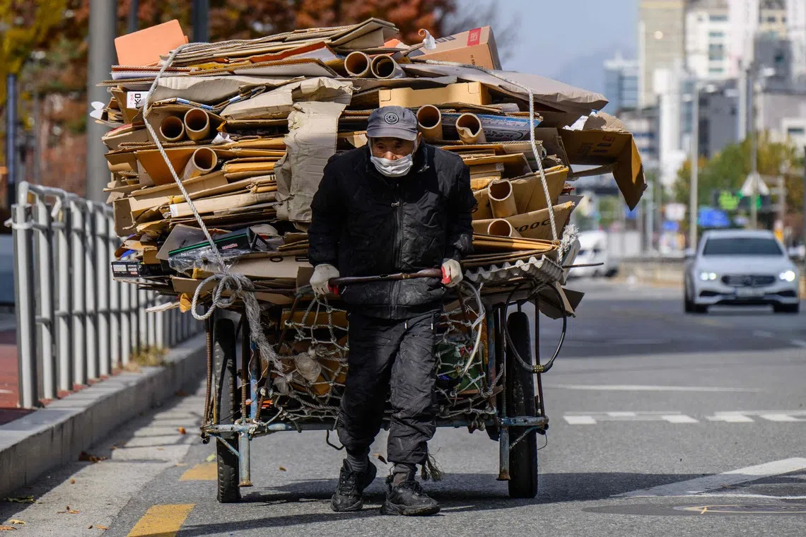 1-In-3-South-Koreans-Live-Alone-In-‘Super-Aged-Era