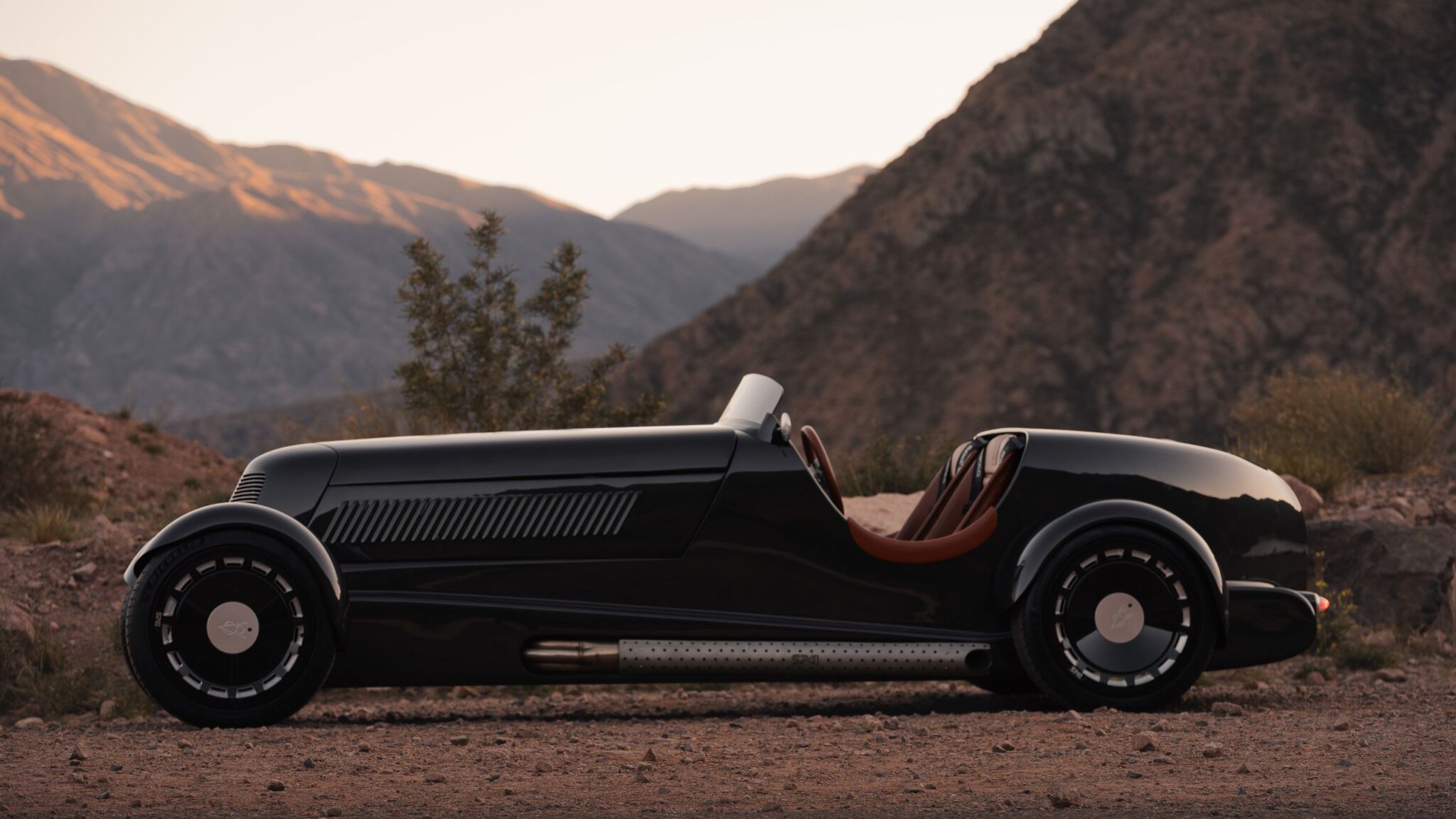 An-Elegant-Argentine-Restomod-Keeps-The-Spirit-Of-The-Sporting-1930s-Alive