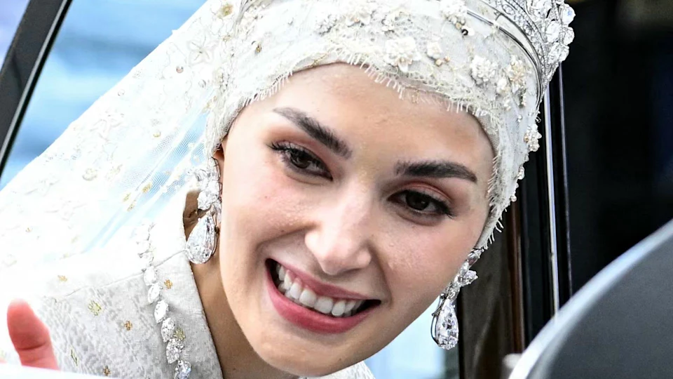 Brunei-Princess-Is-The-Belle-Of-The-Ball-In-Victoria-Beckham-Birthday-Gown