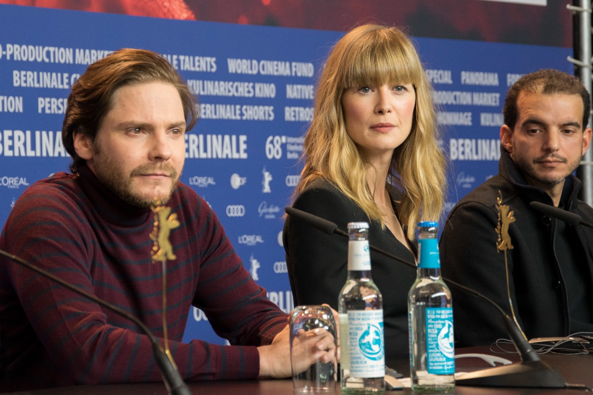 English-Actress-NAILS-The-South-African-Accent-Or-Does-She