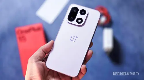 Heres-Why-Id-Buy-The-OnePlus-15-Over-The-Pixel-10-Pro-XL