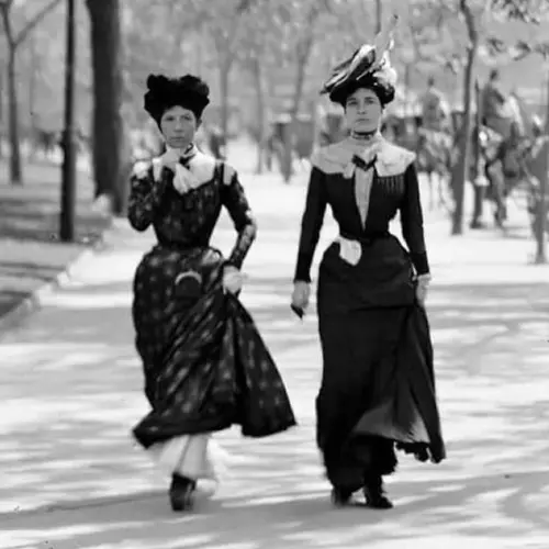 50-Fascinating-Photos-That-Reveal-Moments-Lost-To-Time