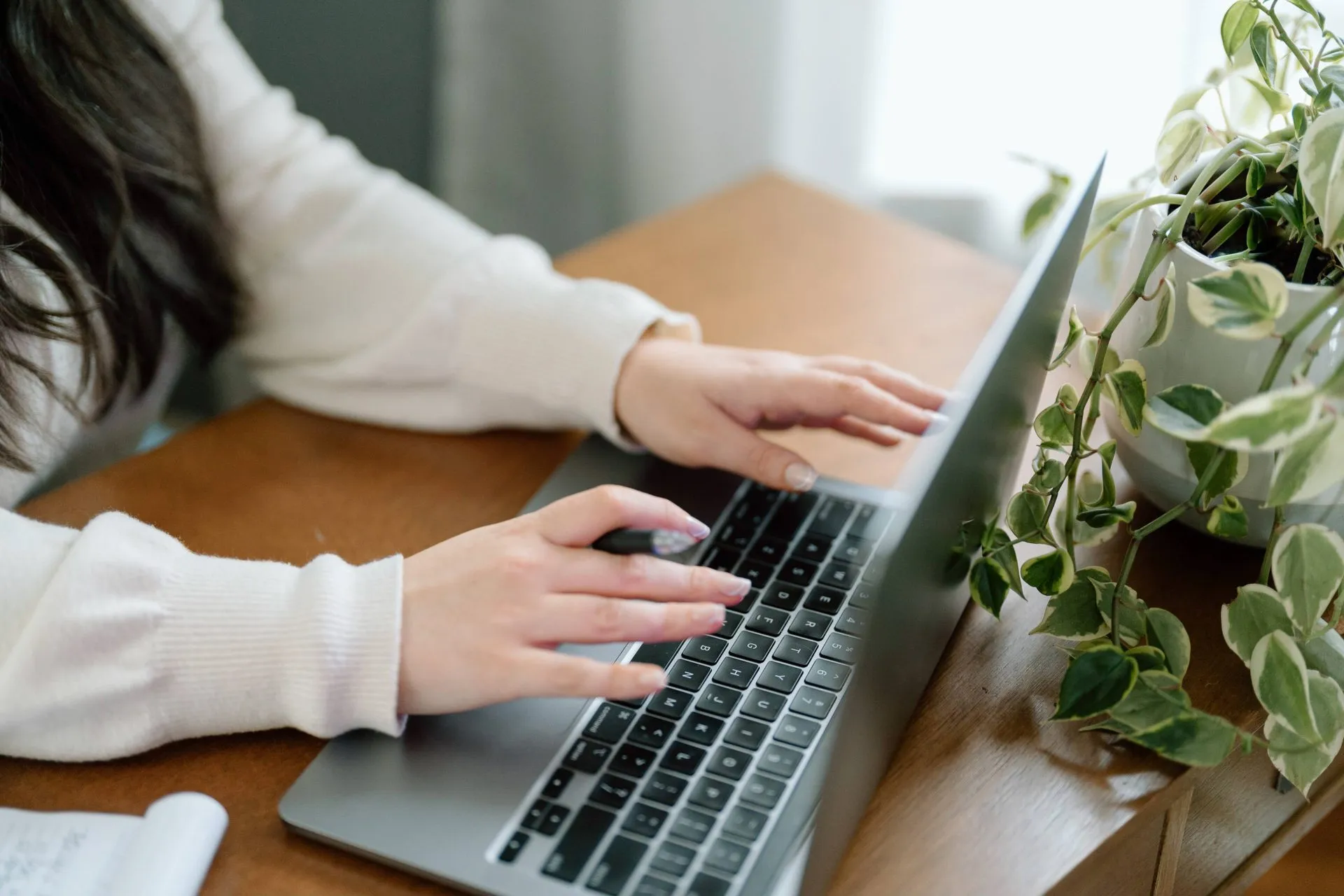 Mac-Users-Need-To-Know-This-Shortcut-Shift-Command-4-For-Precise-Images