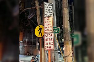 Manila-Traffic-Signs-Spark-Discussion-On-Filipinos-Reading-Comprehension