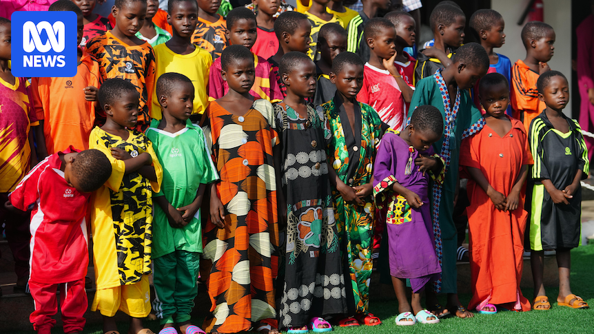 Nigerians-Welcome-Schoolchildren-Teachers-Released-After-Mass-Abduction