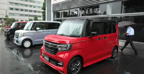 Trump-Invites-‘Cute-Japanese-Kei-Trucks-To-Come-To-America