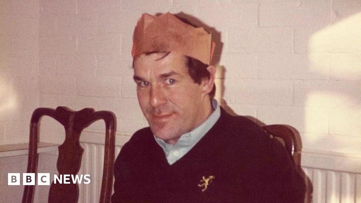 We-Invited-A-Man-Into-Our-Home-At-Christmas-And-He-Stayed-With-Us-For-45-Years