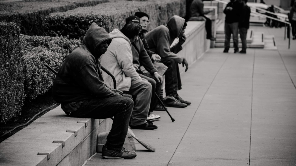 Why-Europeans-Dont-Smile-at-Strangers-And-Why-Its-Not-Rude