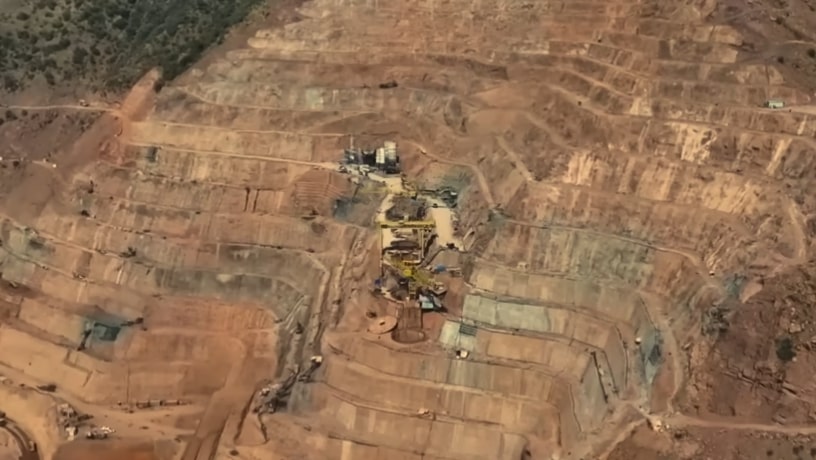 The-Worlds-Tallest-Megadam-Will-Block-Central-Asia